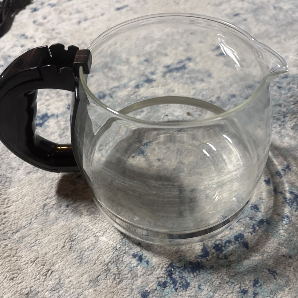 Unknown Brand 12 Cup Coffee Maker Replacement Carafe Decanter READ - Picture 2 of 9